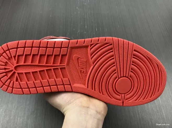 One Kick 555088-112 'Track Jordan OG High 1 Air Red' Retro 0627